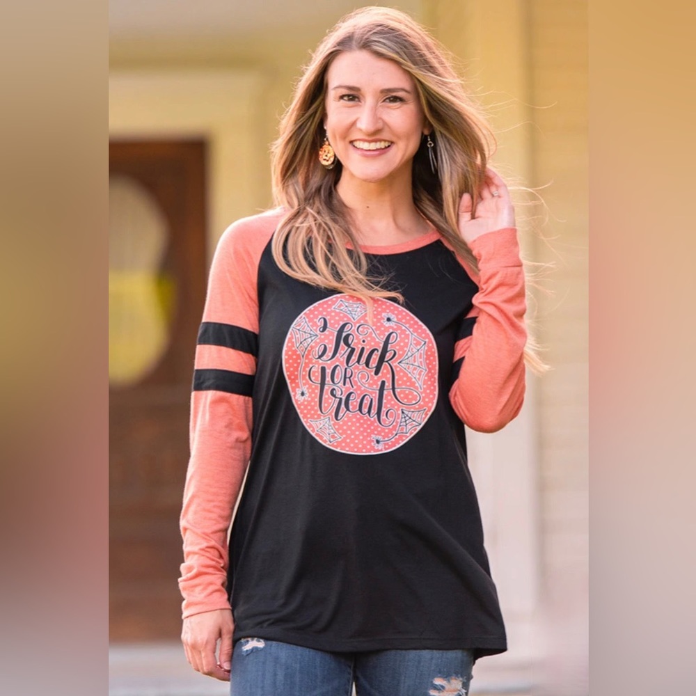 NWT! (2X) Trick or Treat Halloween Top